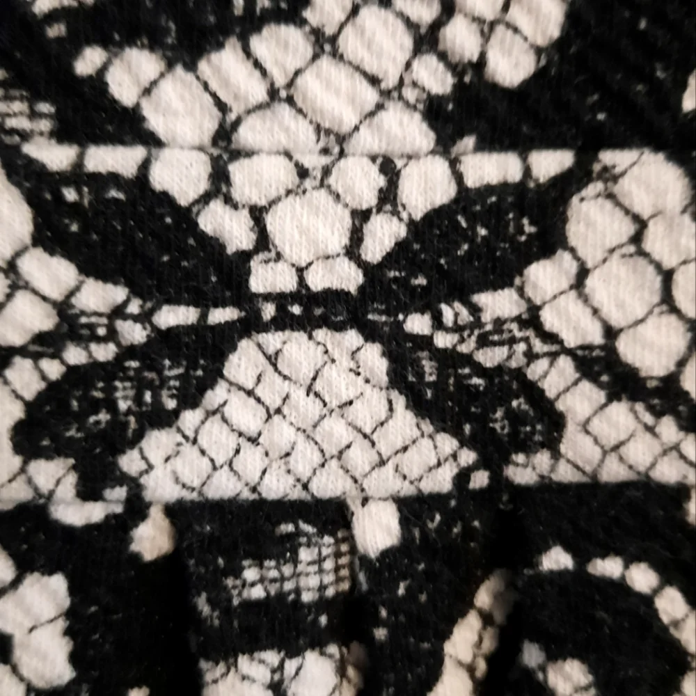 Anthropologie Postmark Leia Lace Print Peplum Blouse - Picture 5 of 11